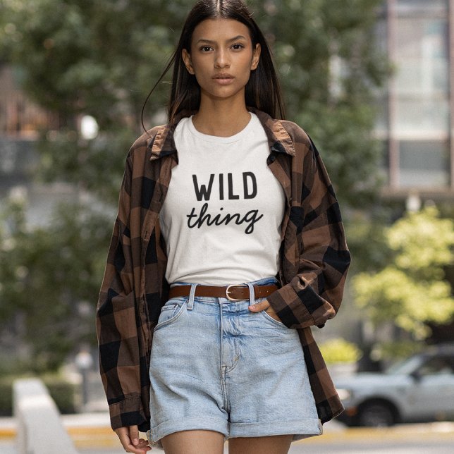 Wild Thing | Moderne trendy stilvolle Fun Quote Ar Tri-Blend Shirt (Von Creator hochgeladen)