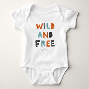 Wild und frei   Doodle Letters Baby Strampler