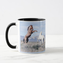 Wild und geben Sie im Sand-Waschbecken frei Tasse