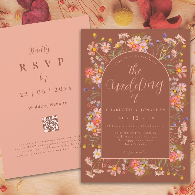 Wildblume Arch Terracotta Hochzeit im Herbst Einladung (Wildflower arch terracotta burnt orange peach elegant fall wedding invitation with website qr code)