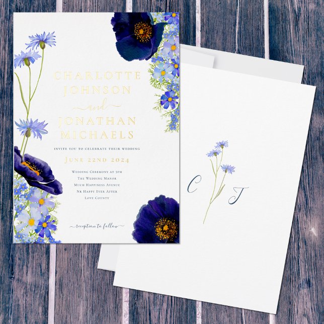 Wildblume Blue and Gold Rustic Wedding Folieneinladung (Elegant blue wildflower watercolor with gold foil typography & Monogram initials wedding invitation )