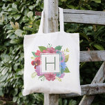 Wildblume Bouquet Monogram Tragetasche<br><div class="desc">Der elegante Springsack mit einem Bouquet von Wildblumen in lebhaften Aquarellen,  in der Mitte Ihr Single eine erste Monogramm zur Koordination von dunkelgrün.</div>