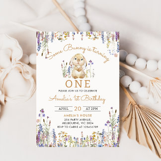 Wildblume Einladung eines sonnigen Mädchens