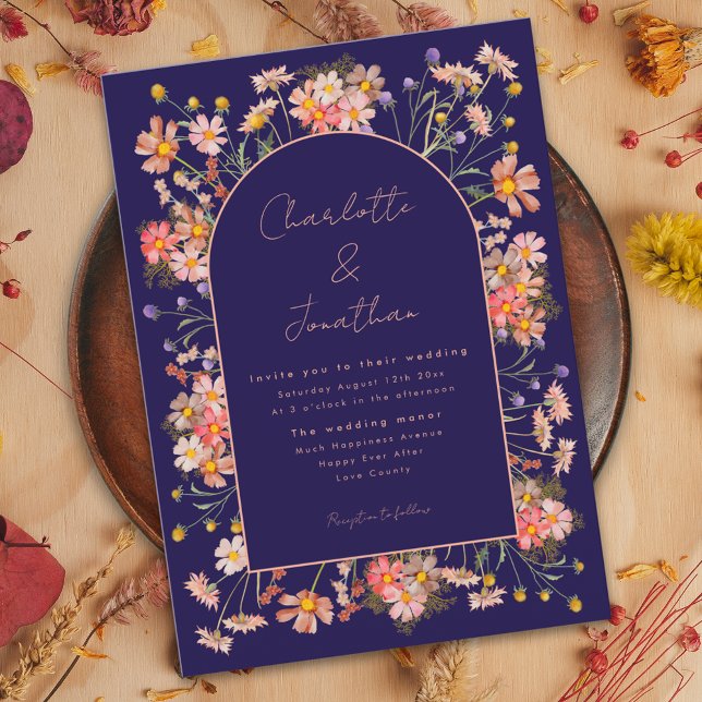 Wildblume Elegant Arch Navy Blue Hochzeit im Herbs Einladung (Wildflower arch navy blue terracotta burnt orange peach fall wedding invitation )