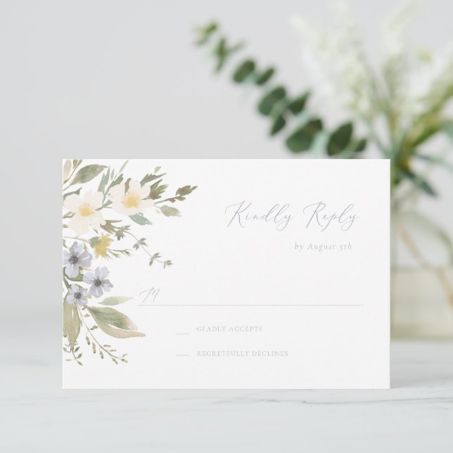 Wildblume Romance RSVP-Karte RSVP Karte (Stehend Vorderseite)