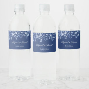 Wildblumen auf französisch-blauer Hochzeit