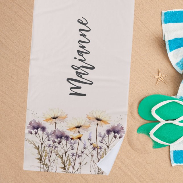 Wildblumen Beige gelbe individuelle Name-Skripte Strandtuch (Von Creator hochgeladen)