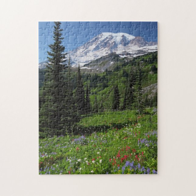 Wildblumen beim Mount Rainier (Vertikal)
