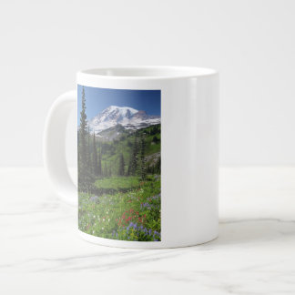 Wildblumen beim Mount Rainier Jumbo-Tasse