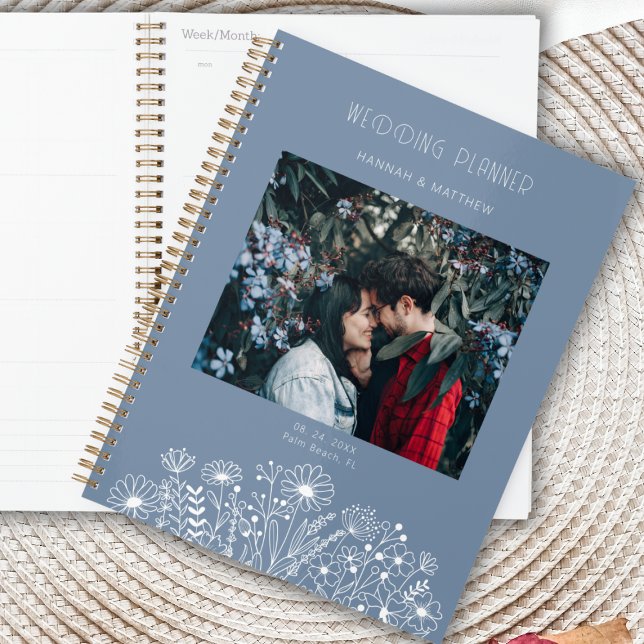 Wildblumen Elegant Dusty Blue Boho Foto Hochzeit Planer (Von Creator hochgeladen)