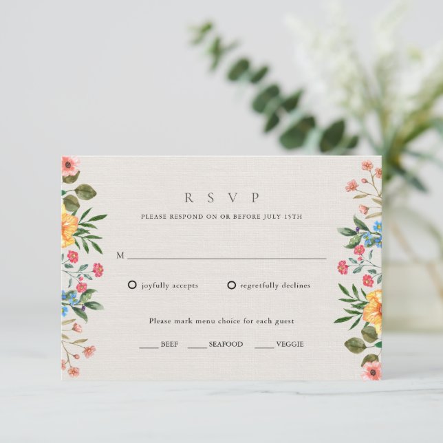 Wildblumen Garden Floral Wedding RSVP Karte (Stehend Vorderseite)