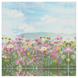 Wildblumen gegen einen blauen Himmel Stoff