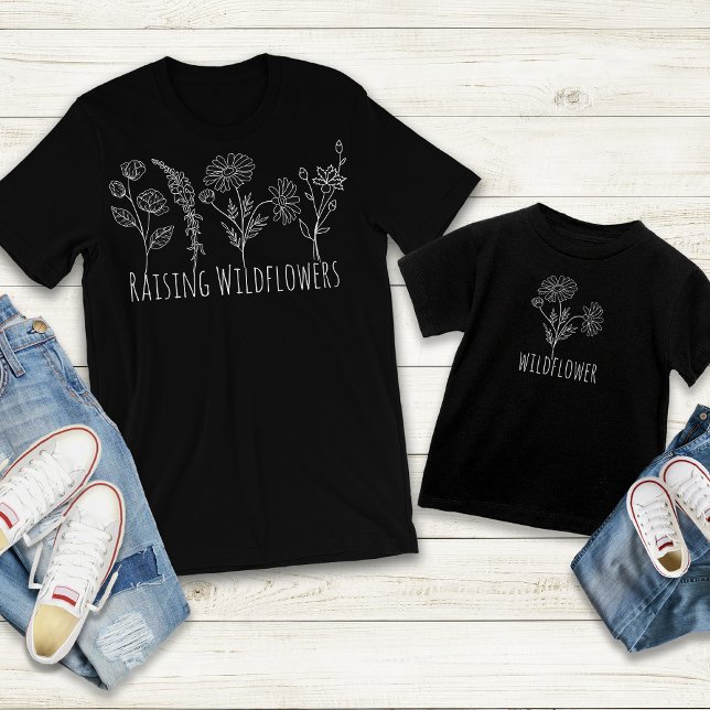 Wildblumen Mama Girl Mama Mini Outfits erhöhen T-Shirt (Von Creator hochgeladen)