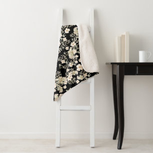 Wildblumen mit floralen Blume Blätter Schwarzer Hi Sherpadecke