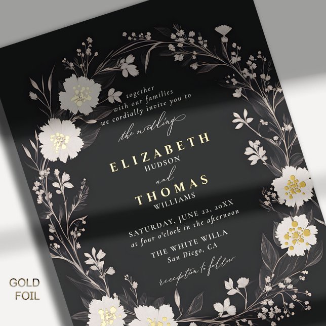 Wildblumen Schwarz-weiß kühl Gold Elegante Hochzei Folieneinladung (wildflowers wedding invitation black white floral wreath formal elegant modern romantic boho gold)