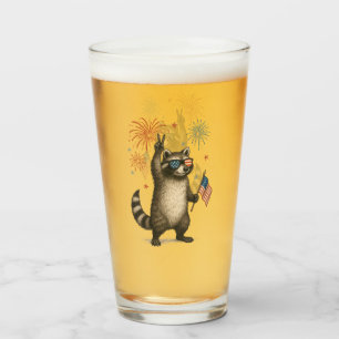 Wilde, aber freie Feuerwerke Wilde Raccoon 4. Juli Glas