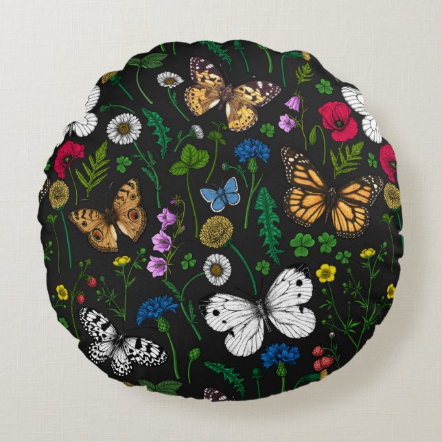 Wilde Blume und Schmetterlinge auf schwarz Rundes Kissen (Vorderseite)