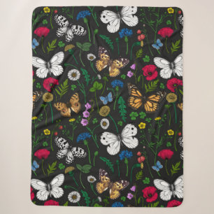 Wilde Blume und Schmetterlinge auf schwarz Sherpadecke