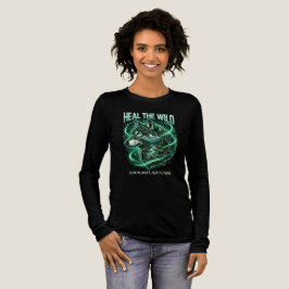 Wilde Erde mit einem majestätischen Wolf, gefüllt Tri-Blend Shirt