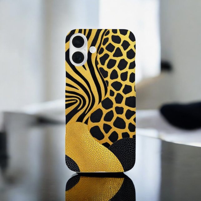 Wilde Garde: Schwarz-Gelb-Tierprint iPhone 16 Plus Hülle (Von Creator hochgeladen)