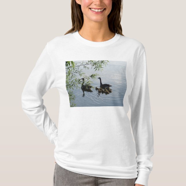 Wilde Geese Womens Hooded Sweatshirt T-Shirt (Vorderseite)