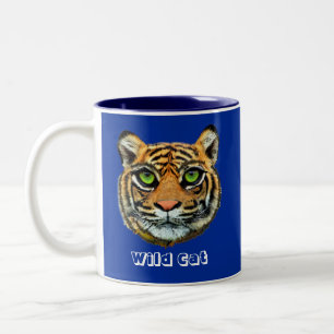 Wilde Katze auf Blau Zweifarbige Tasse