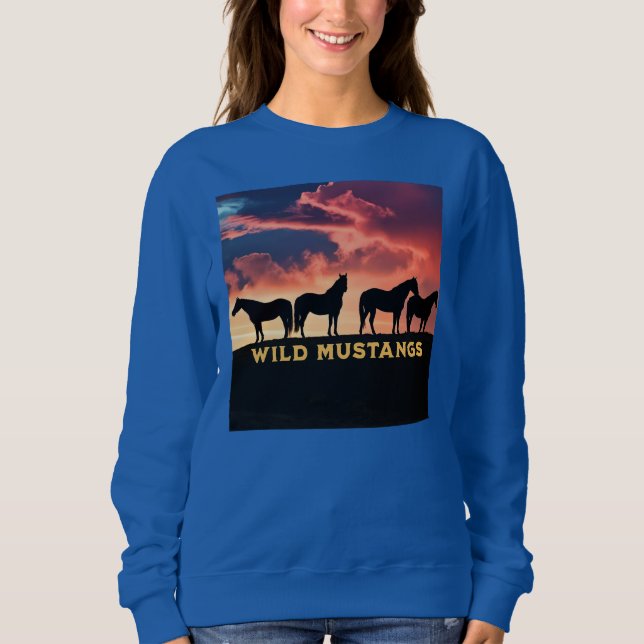 Wilde Mustangs am Horizont Sweatshirt (Vorderseite)