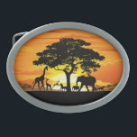 Wilde Tiere auf der afrikanischen Savanna Sunset Ovale Gürtelschnalle<br><div class="desc">Atemberaubender,  heller und Friedlicher Sonnenuntergang auf der wilden afrikanischen Savanna Landschaft mit wilden Tierformen. Ursprünglich mit Hi Quality / Hi Resolution Vector Graphic Art Technique Copyright BluedarkArt TheChameleonArt erstellt.</div>