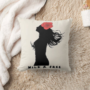 Wilde und freie Frau Silhouette Rosenposter Kunst Kissen