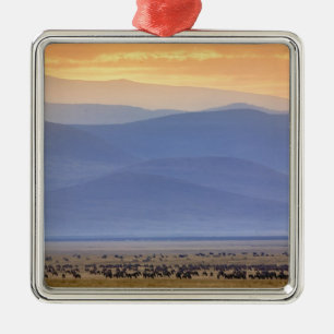 Wildebeest während der Migration, Conerneut aetes Silbernes Ornament