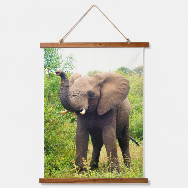 Wilder afrikanischer Elefant am Dschungel Wandteppich Mit Holzrahmen (Vorderseite)