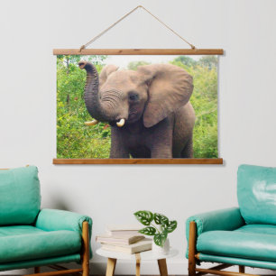 Wilder afrikanischer Elefant im Dschungel hängt Ta Wandteppich Mit Holzrahmen