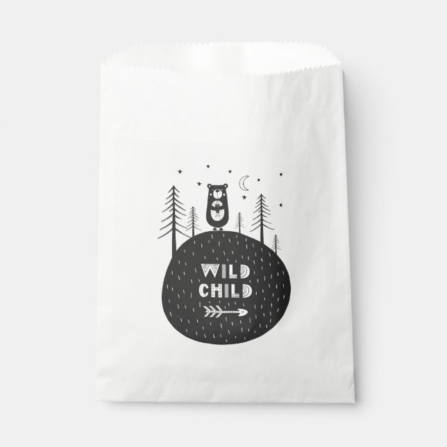 Wilder Kinderbär im Abend-Wald - Geschenk für Tasc Geschenktütchen (Vorderseite)