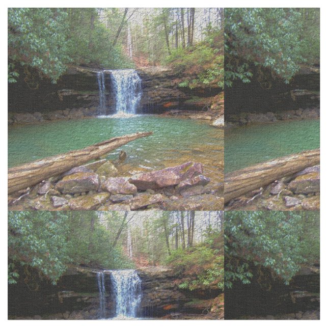 Wilderness Appalachian Waterfall Stoff (Nahaufnahme)