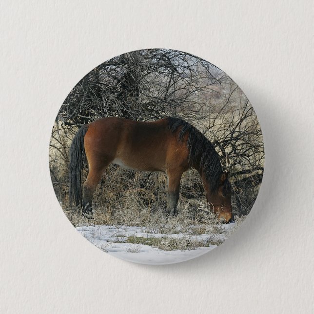Wildes Mustang-Pferd im Schnee 1 Button (Vorderseite)