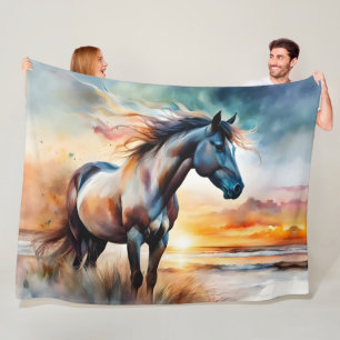 Wildes Pferd auf Grassy Düne bei Sonnenuntergang Fleecedecke