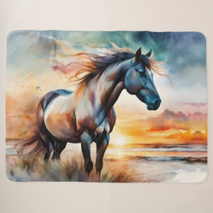 Wildes Pferd auf Grassy Düne bei Sonnenuntergang Sherpadecke
