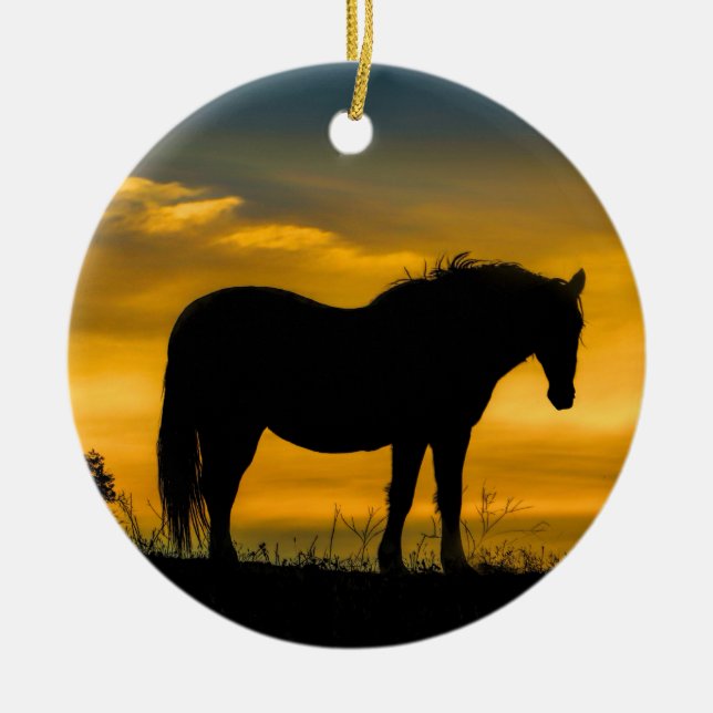 Wildes Pferd im Sonnenaufgang Keramik Ornament (Vorne)
