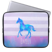 Wildes Pferd in Blau und Lila Wasserfarbe