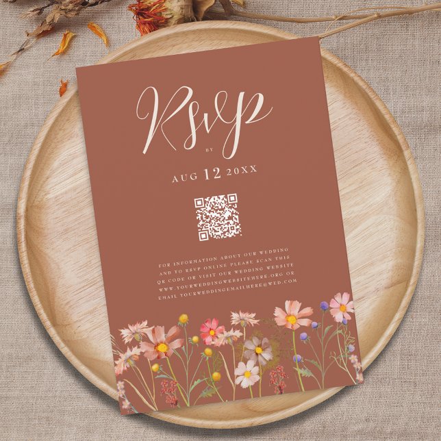 Wildflower Boho Fall Terracotta Wedding Qr Code RSVP Karte (Wildflower boho fall floral terracotta rust beige wedding qr code RSVP card)