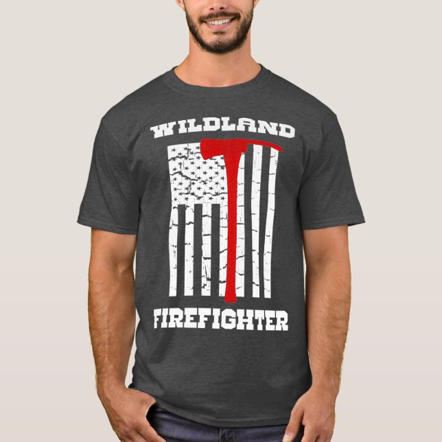 Wildland-Feuerwehrflagge mit Pulaski T-Shirt (Vorderseite)