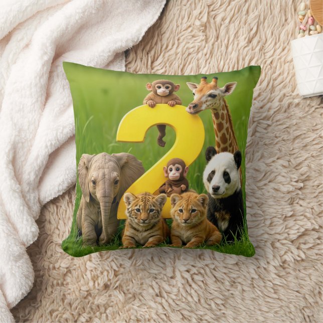 Wildlife Animal Babies With a Number Two Kissen (Decke)