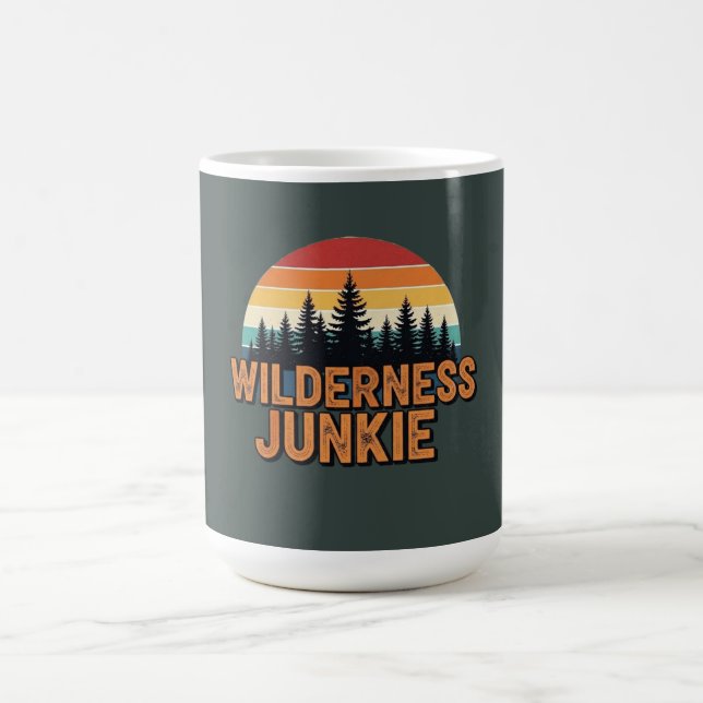 Wildness-Junkie-Retro-Design Kaffeetasse (Mittel)