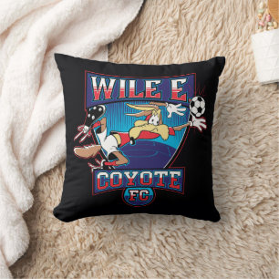 WILE E. COYOTE™ Fußballverein-Emblem Kissen