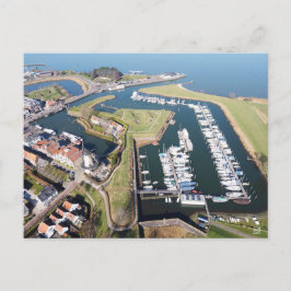 Willemstad in Nederland met moderne haven. Postkarte