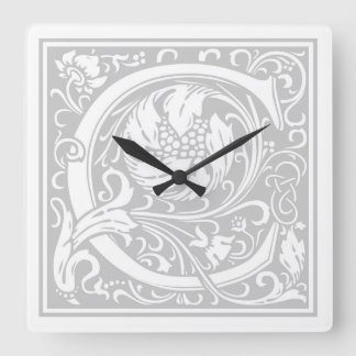 William Morris Alphabet "C" Square Wall Clock Quadratische Wanduhr