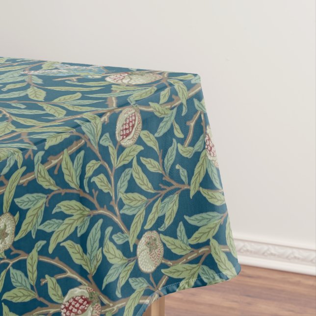 William Morris "Bird and Pomegranate"  Tischdecke (Beispiel)