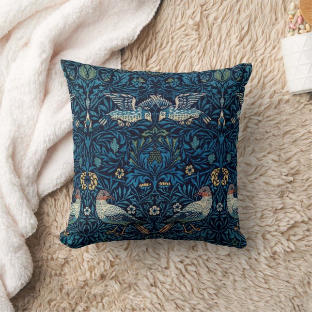 William Morris Blue Birds Tapestry Classic Kissen (Decke)