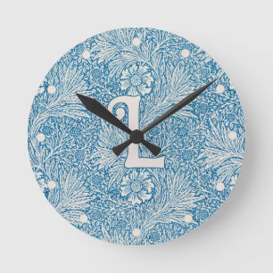 William Morris Blue Ringelblume Monogramm 1 Runde Wanduhr