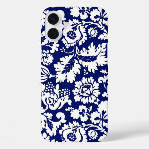 William Morris Floral Damask, Kobaltblau & Weiß iPhone 16 Plus Hülle